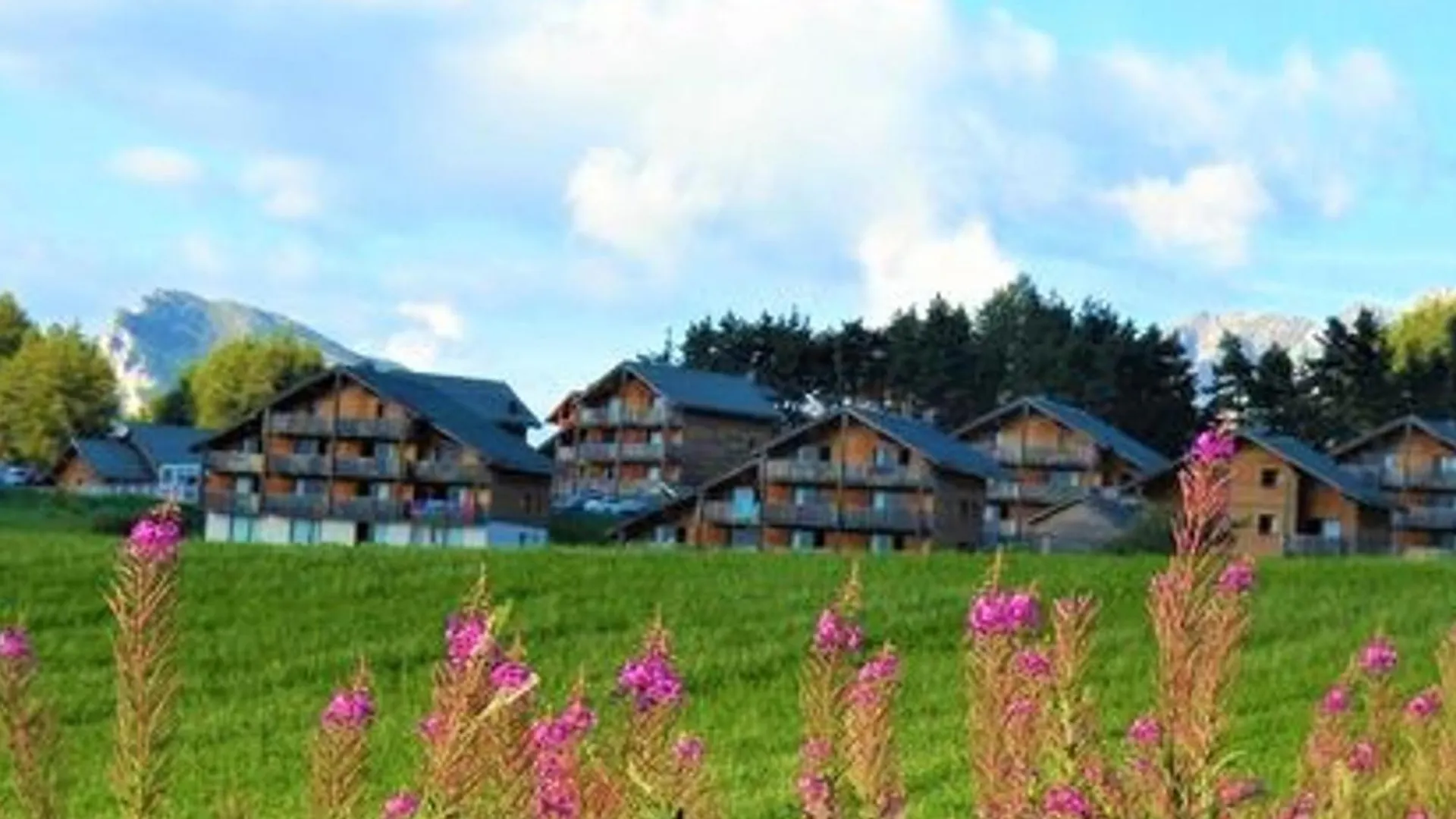 Chalet 3 Pieces, 8 Pers, Cuisine Equipee, Tv, Parking - Fr-1-504-679 Le Devoluy